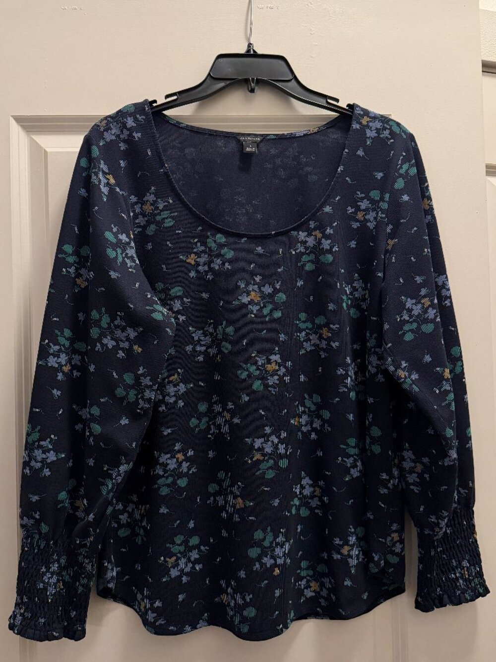 Ann Taylor Navy Floral Long Sleeve Blouse - Size Large